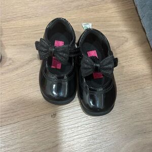 Girls Black Patent Mary Jane Shoes with Bow